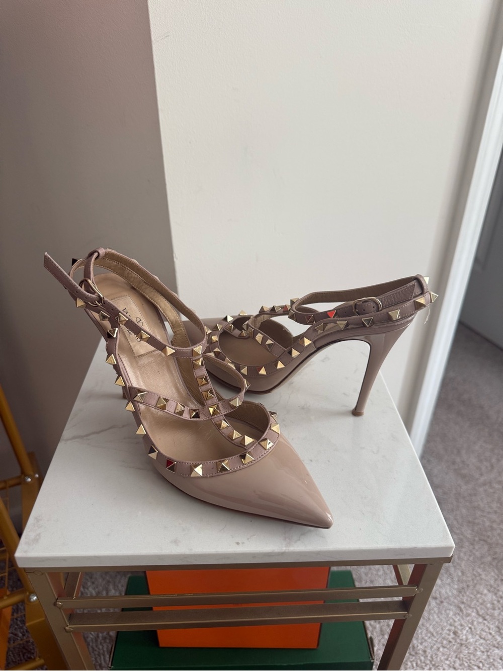 Valentino Rockstud Beige